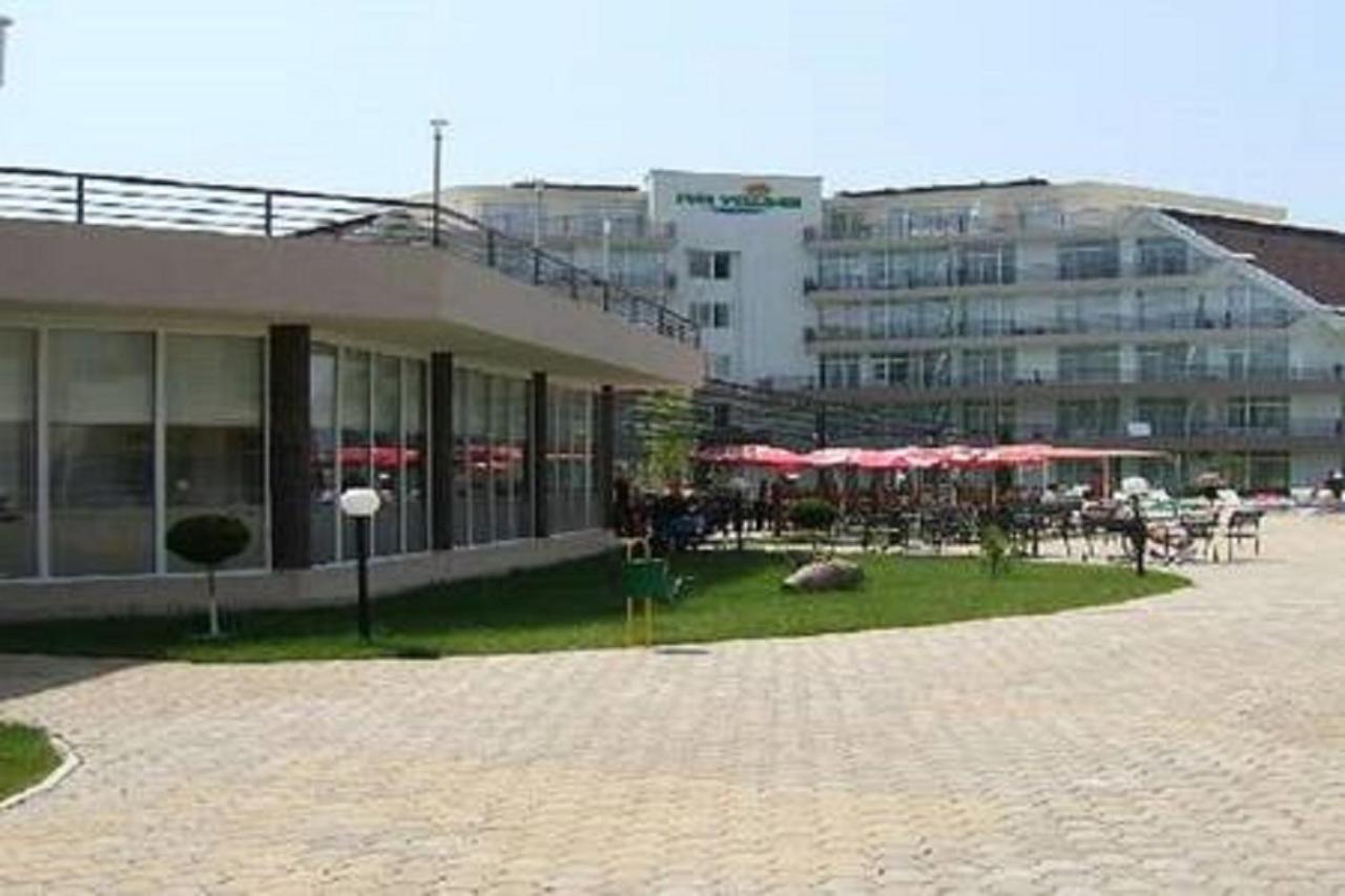 Yves 2 Bed Apart At Sun Village Sunny Beach Not Far Away From The Sea Buitenkant foto