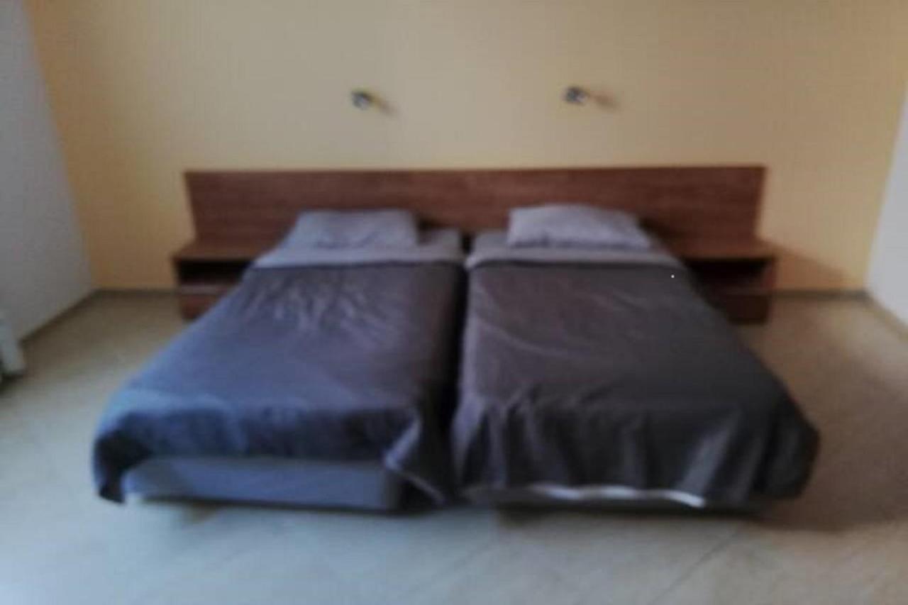 Yves 2 Bed Apart At Sun Village Sunny Beach Not Far Away From The Sea Buitenkant foto
