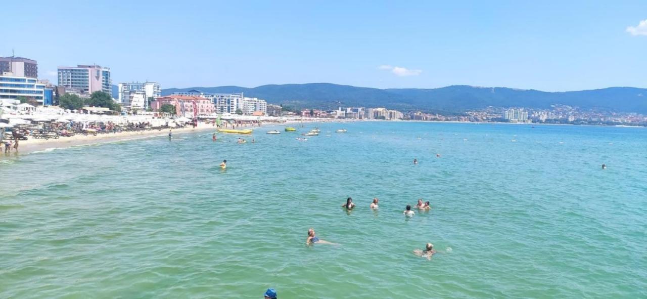 Yves 2 Bed Apart At Sun Village Sunny Beach Not Far Away From The Sea Buitenkant foto