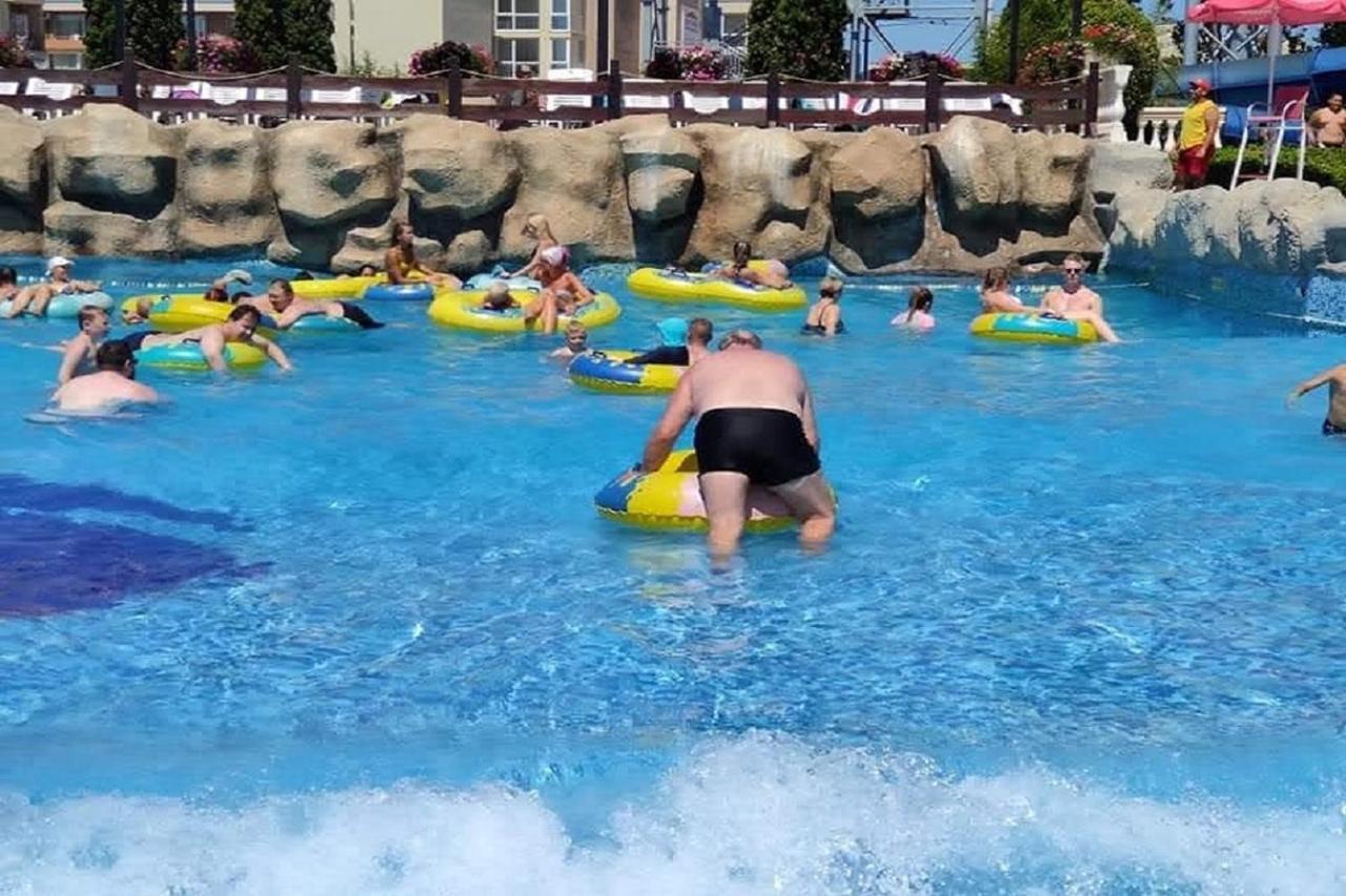 Yves 2 Bed Apart At Sun Village Sunny Beach Not Far Away From The Sea Buitenkant foto