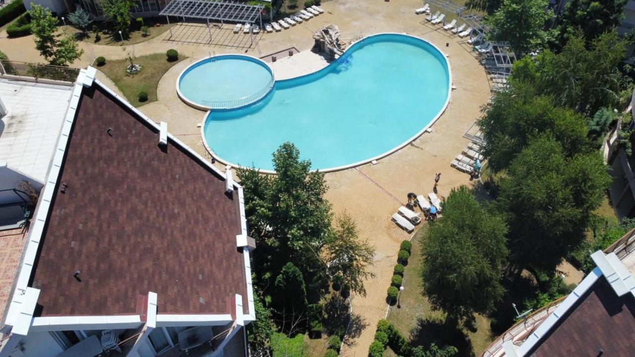Yves 2 Bed Apart At Sun Village Sunny Beach Not Far Away From The Sea Buitenkant foto