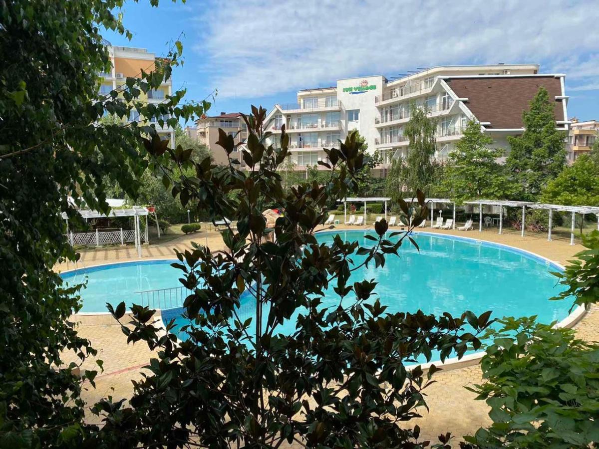 Yves 2 Bed Apart At Sun Village Sunny Beach Not Far Away From The Sea Buitenkant foto